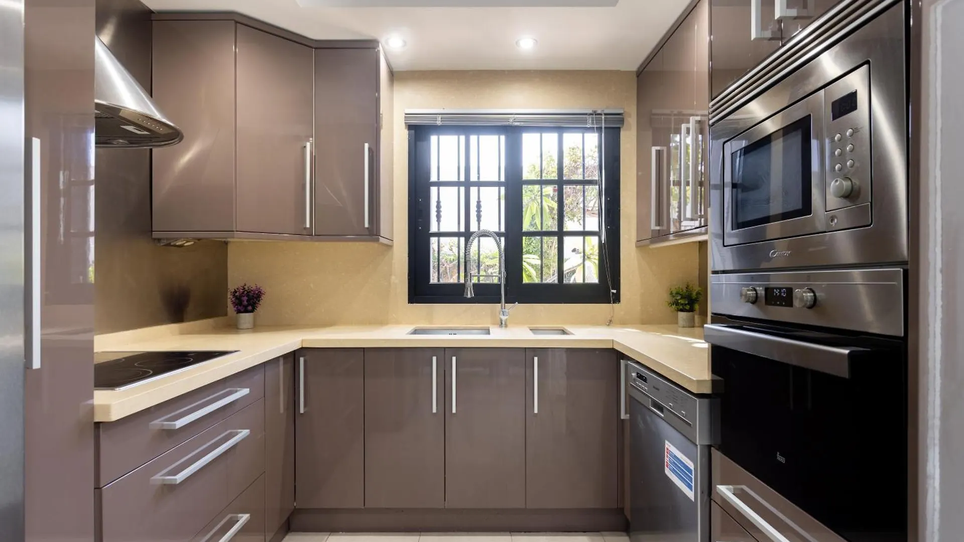 Holiday home Classbnb - Luxury Townhouse 300M From Playa Del Duque Costa Adeje  Spain