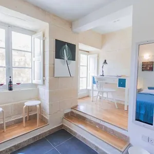 Valletta House , Il-Furjana Malta